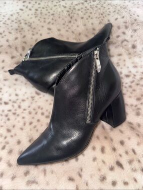 Black genuine Leather Pointed Toe Zip Ankle Boots booties - marc fisher